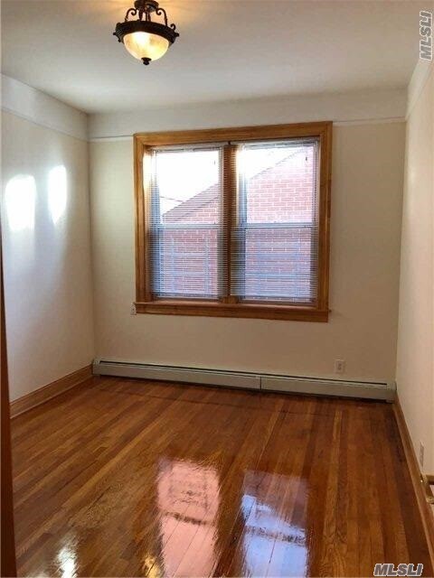 Foto del edificio - 42-10 23rd Ave