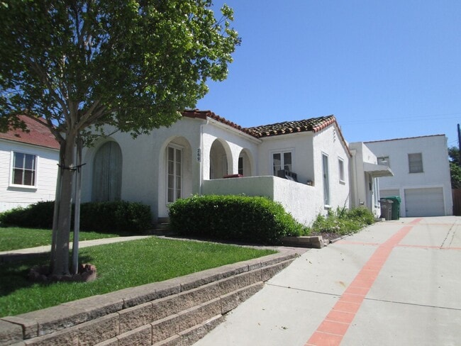Building Photo - High St. - 269-273 High St. San Luis Obisp...