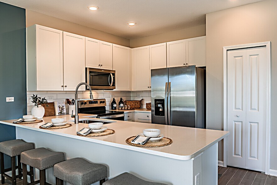 360 Communities at Avenues Walk