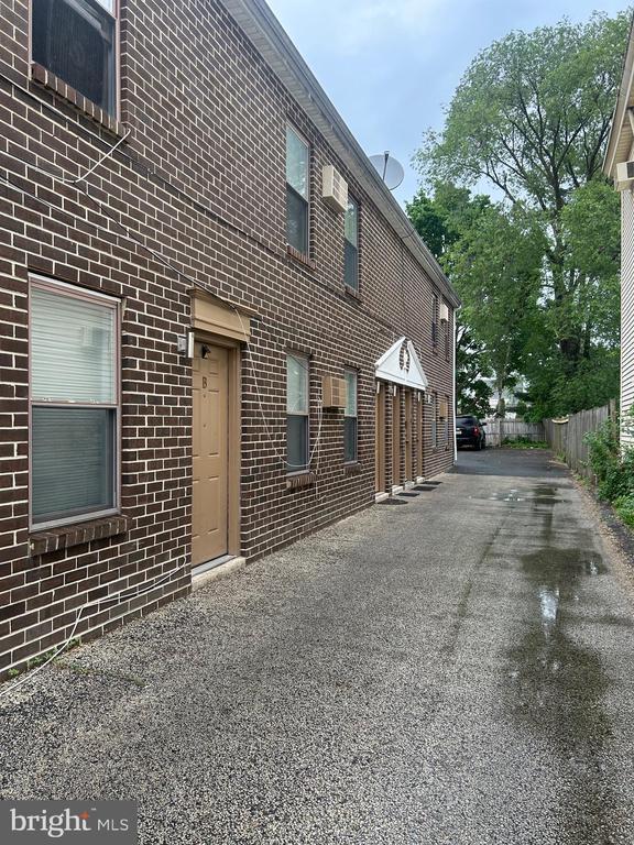 Foto del edificio - 504 Cinnaminson Ave