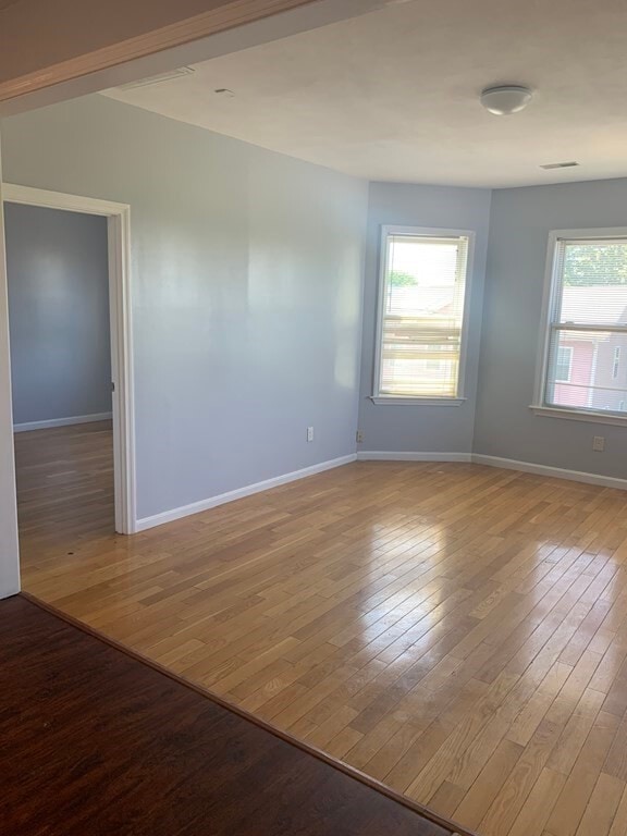 Building Photo - 363 Quincy St