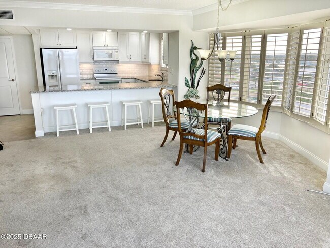 Foto del edificio - 1155 Ocean Shore Blvd