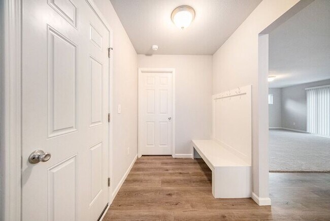 Building Photo - 404 N Park Ave