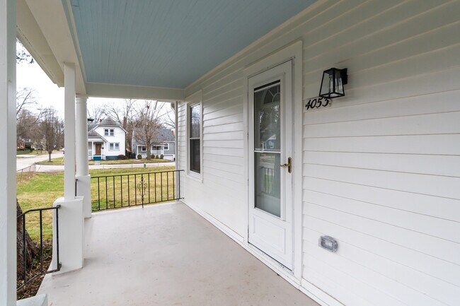 Building Photo - 4053 Grove Ave