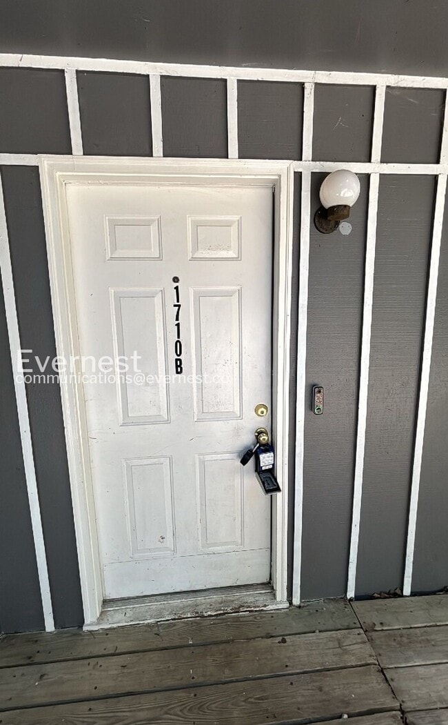 Building Photo - 1710 Ichabod Ln