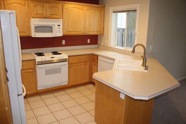 Building Photo - 3 br, 2.5 bath House - 14492 NW Listel Lane