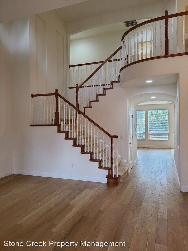 Foto del edificio - 4 br, 3 bath House - 6041 Lockridge Dr.