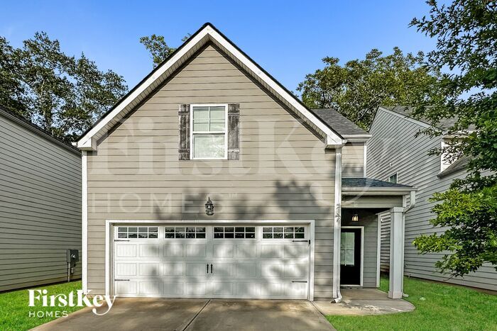 Primary Photo - 8 E Newnan Rd