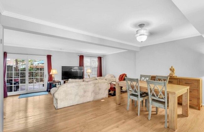 Foto del edificio - 4460 Limelight Ct