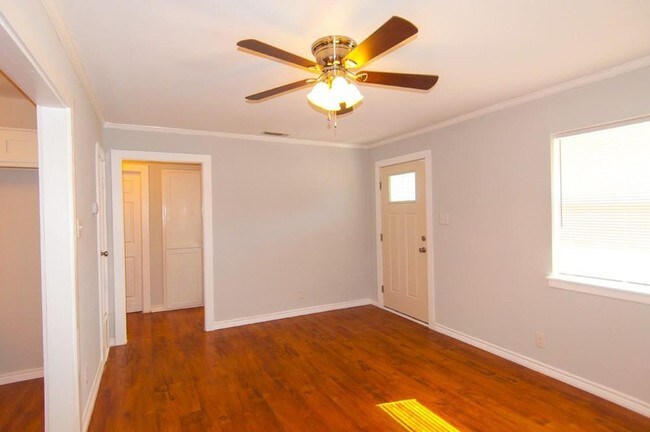 Foto del edificio - 4436 Fletcher Ave