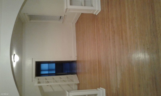 Foto del edificio - 6425 Clayton Rd