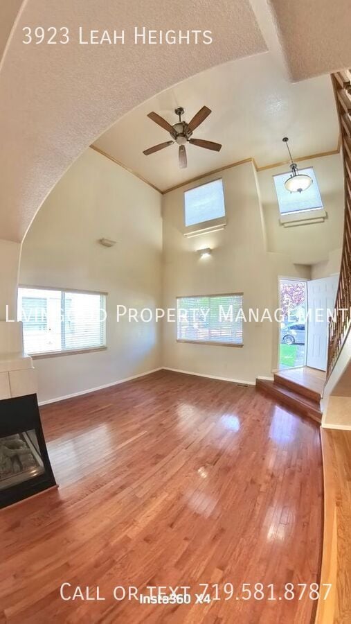 Foto del edificio - 3923 Leah Heights