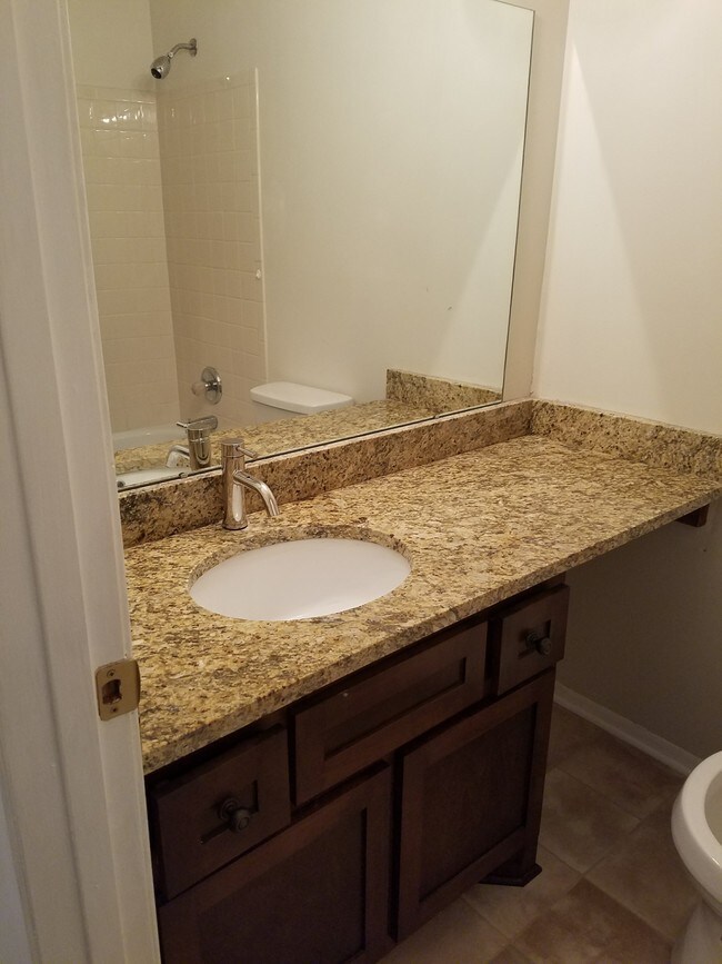 Building Photo - 108 Abby Ln