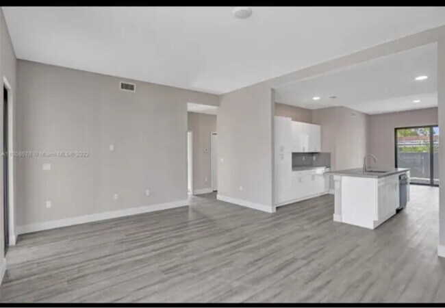 Foto del edificio - 432 E 16th St
