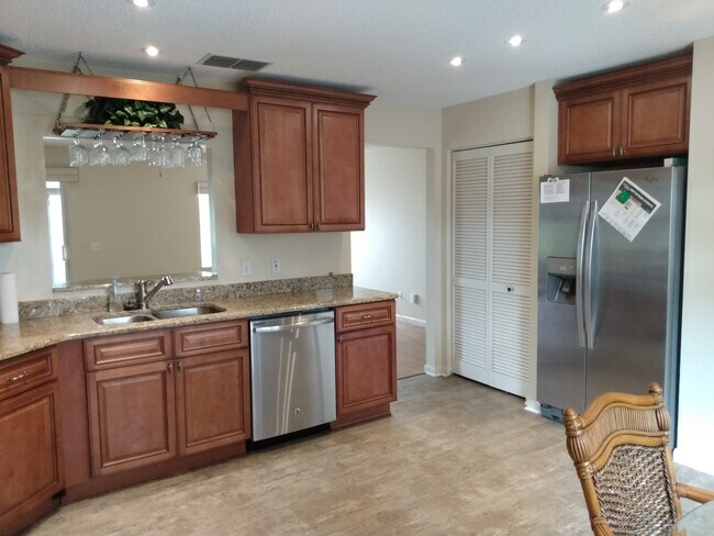 Foto del edificio - 9728 SW 99th Ave