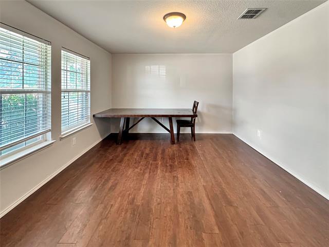 Foto del edificio - 9831 Dartmouth Dr