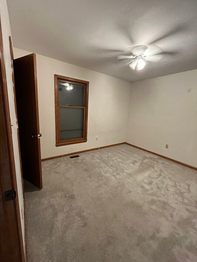 Foto del edificio - 1520 E 123rd Terrace