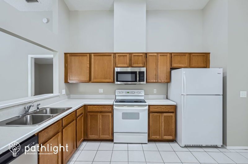 Foto principal - 926 River Cove Ave
