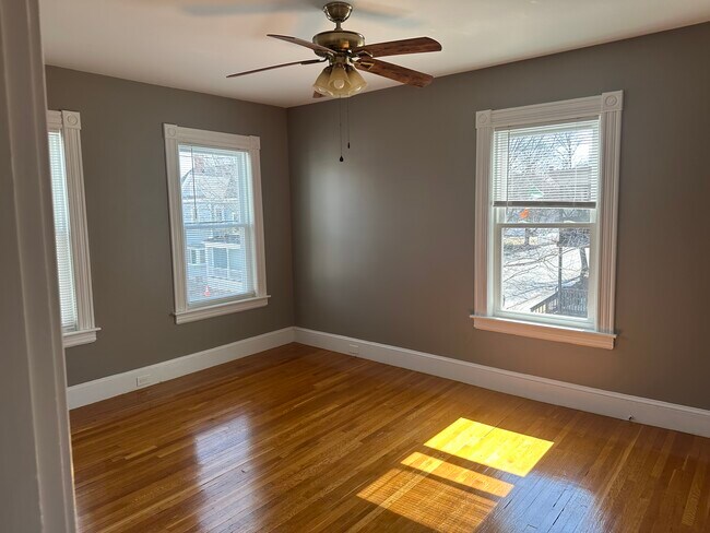 Foto del edificio - 225 Gibson St