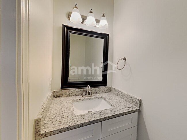 Foto del edificio - 3321 Milkweed Drive