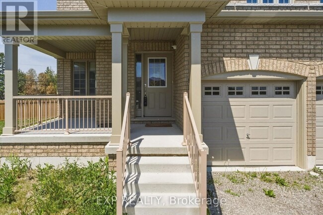 Building Photo - 10 Burrows Ct