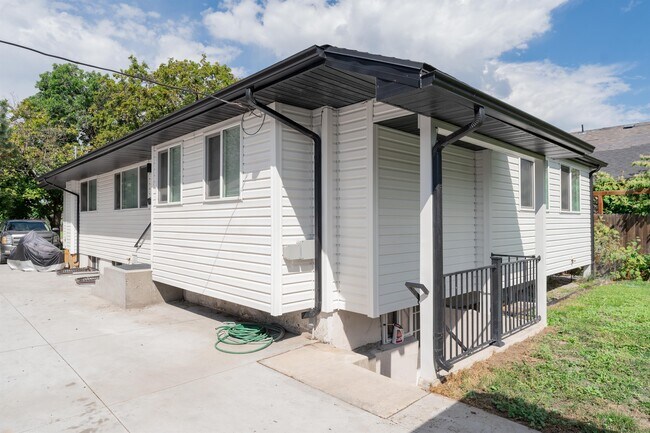 Building Photo - 360 N 200 W