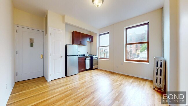Foto del edificio - 207-209 WEST 11TH STREET-4A