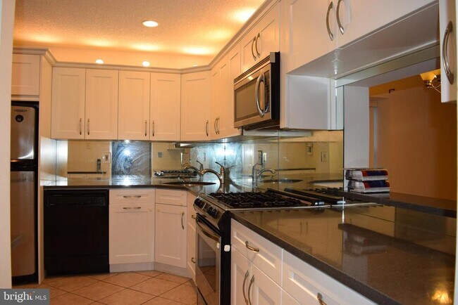 Foto del edificio - 57 Goodwin Dr