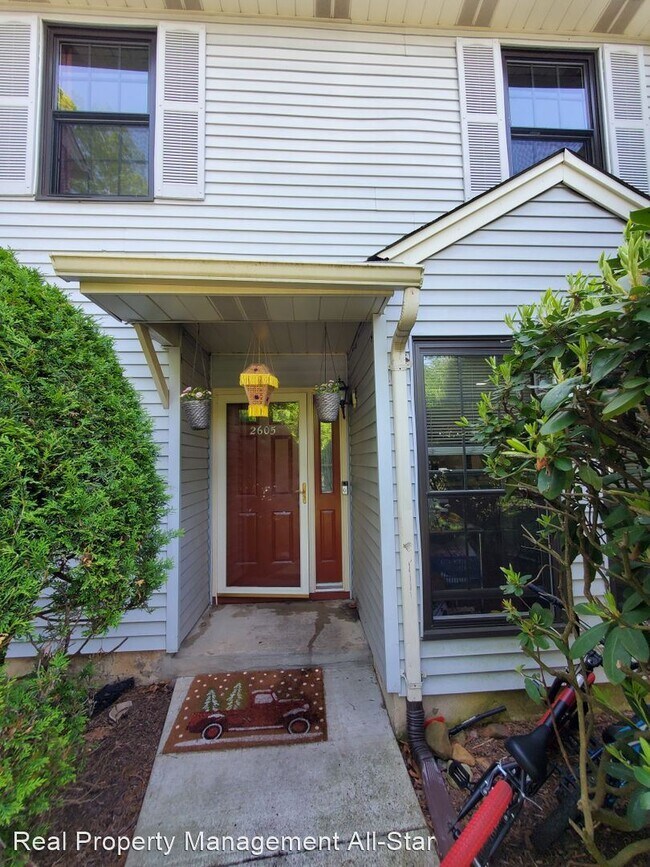 Building Photo - 3 br, 2.5 bath House - 2605 Cricket Circle