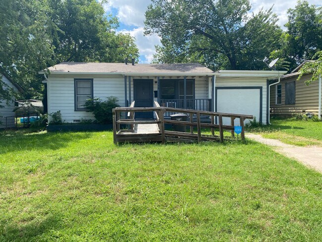 Building Photo - 3758 Donalee St