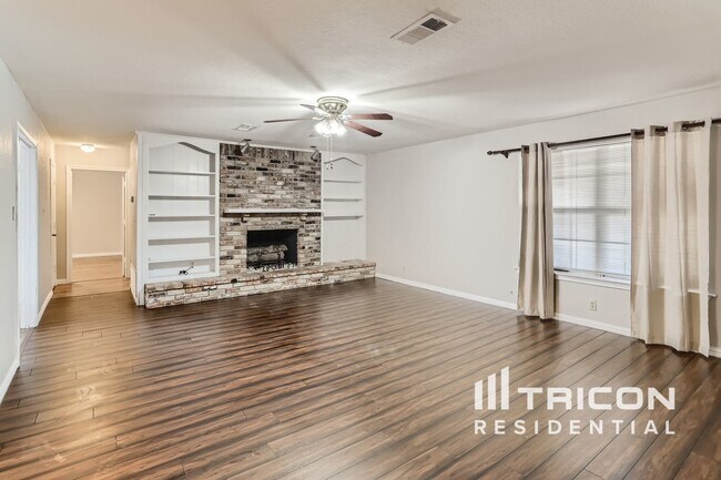 Foto del edificio - 606 Meadow Grove Dr