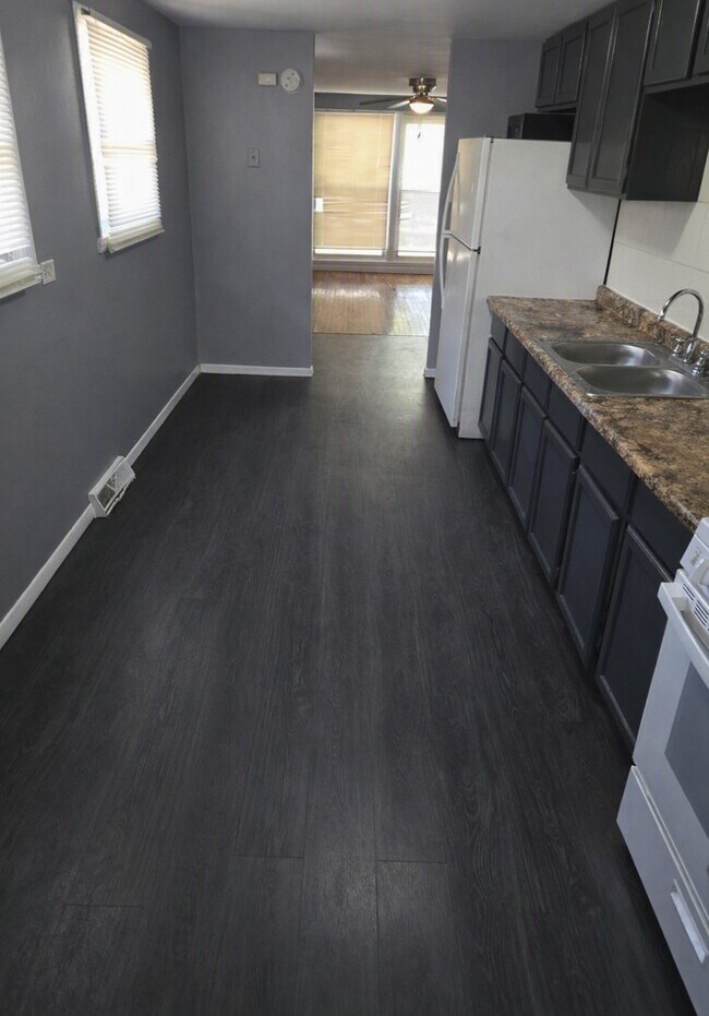 Foto del edificio - 16340 Ashland Ave