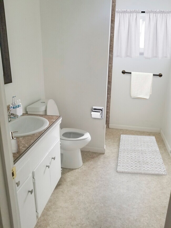 Building Photo - 6929 McQuillan Cir