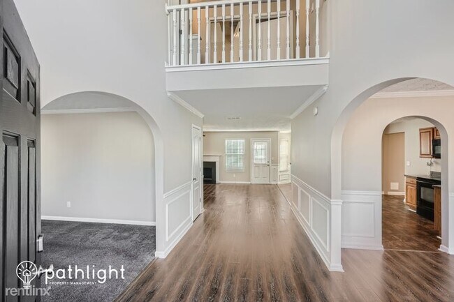 Foto del edificio - 5 br, 3 bath House - 3755 Georgia Drive UNIT