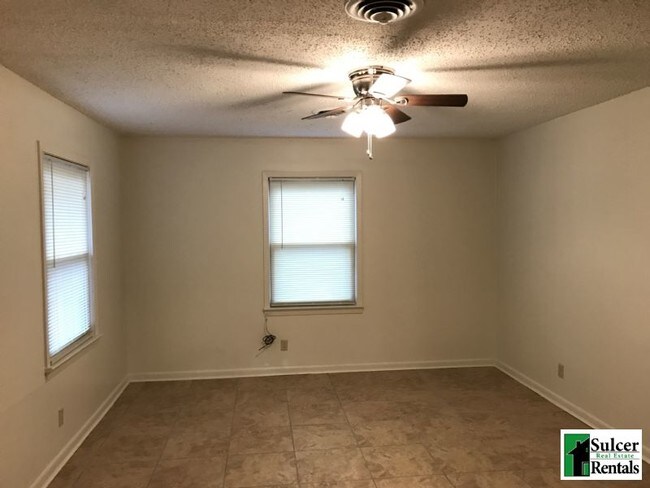 Foto del edificio - 2206 Parkside Cir