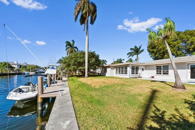 Foto del edificio - 2710 NE 48th Ct