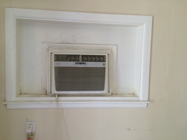 Building Photo - 4814 McDaniel Dr