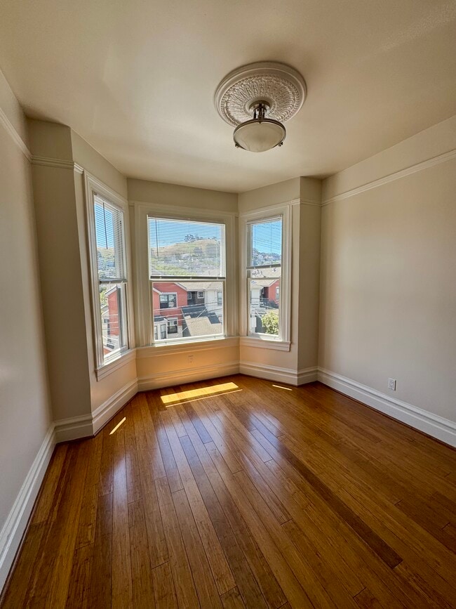Building Photo - 3154 26th St