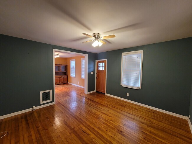 Foto del edificio - 5614 Birchwood Ave