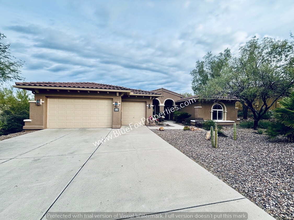 Foto principal - 732 W Burntwater Dr