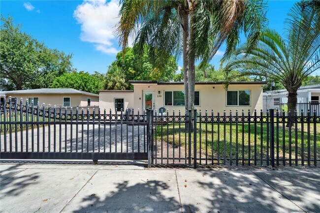 Foto del edificio - 135 NW 121st St