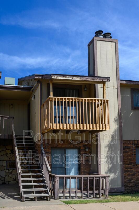 Primary Photo - 2745 N Amidon Ave