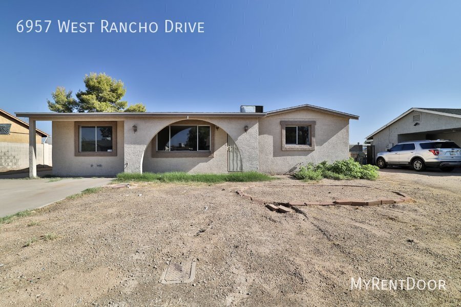 Primary Photo - Charming Glendale Retreat: Cozy Comfort an...