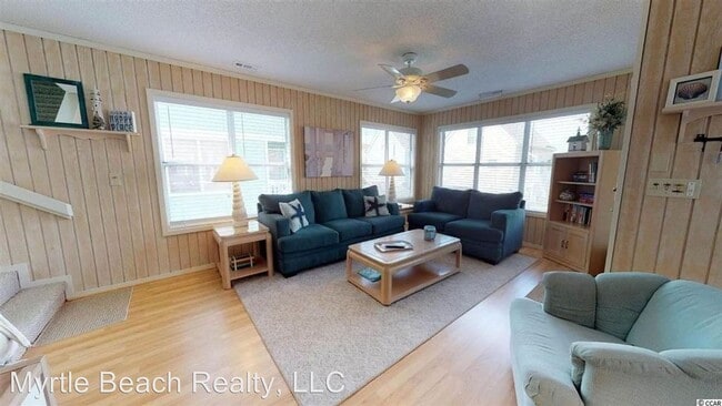 Building Photo - 3 br, 2.5 bath House - 1029 Sea Bridge Court