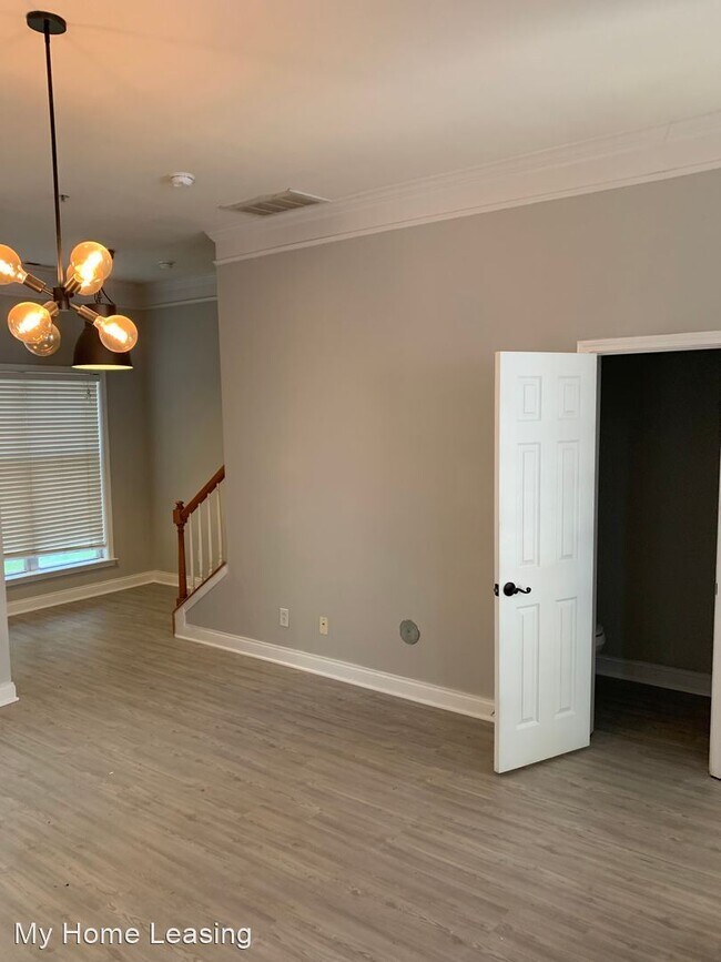 Foto del edificio - 2 br, 2.5 bath House - 1553 Pecan Ave.