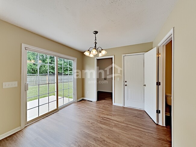 Foto del edificio - 2927 Painted Pony Dr