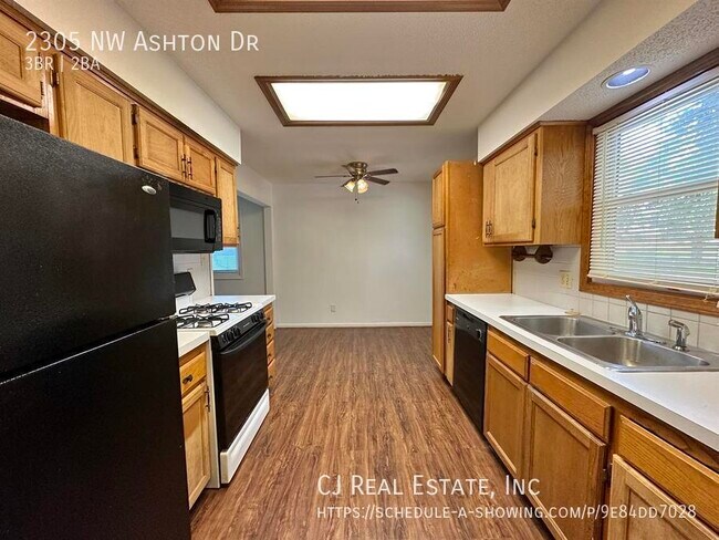 Foto del edificio - 2305 NW Ashton Dr