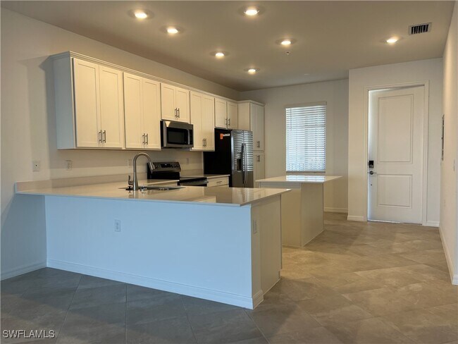 Building Photo - 5583 Double Eagle Cir