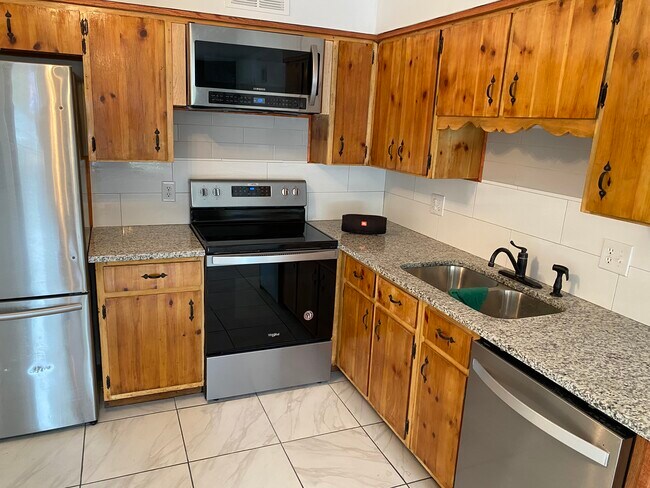 Foto del edificio - 213 Anderson Ln
