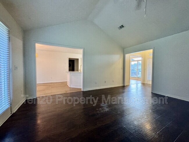 Foto del edificio - 6009 Creek Stone Ct